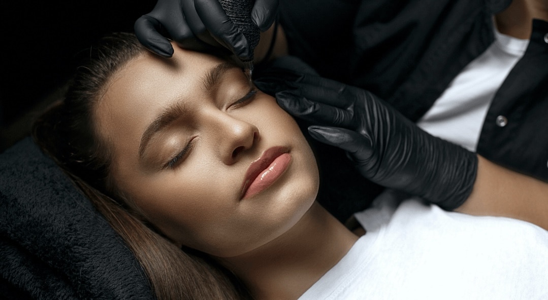 Permanent Make-up in Kiel – Wimpernkranzverdichtung, Permanent Eyeliner und Lidstrich für ausdrucksstarke Augen